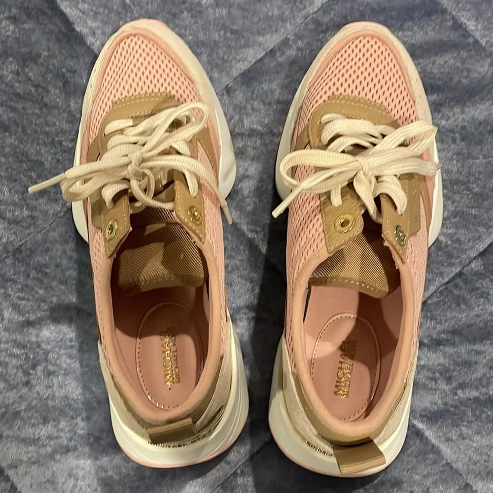 Michael Kors Pink and Tan Women's Sneakers size 7 new without box - Picture 4 of 8